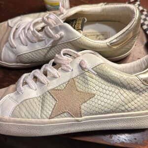 Vintage Havana White and Tan Sneakers